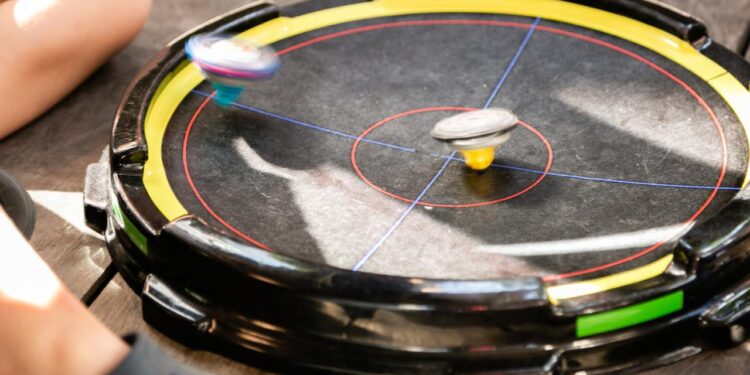 Capoterra riscopre il gioco delle trottole: primo torneo dedicato ai bambini