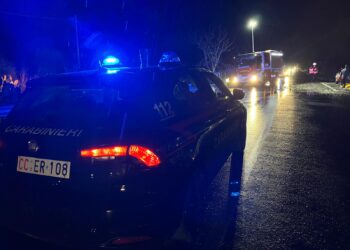 Guspini, grave scontro tra un’auto e un motocarro: feriti in codice rosso
