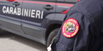 Cagliari, bomba carta esplode in via Sanna: danneggiata un’abitazione, illesi i residenti