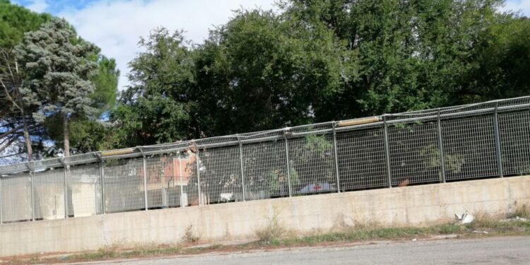 Emergenza migranti, arriva la stretta: una task force per gestire il centro di accoglienza di Monastir