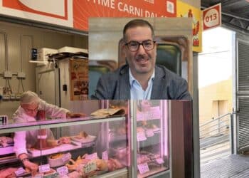 Cagliari, il Comune gela i boxisti di piazza Nazzari: “Troppo vento? E’ una struttura all’aperto e non possiamo chiuderla”