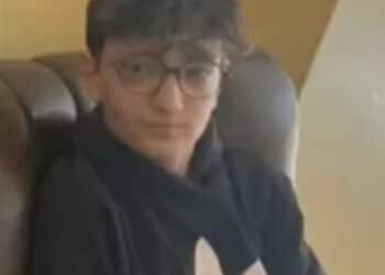 Sparatoria davanti ad un bar, muore un ragazzino di 16 anni