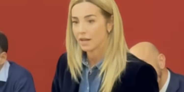 Silvia Salis denuncia in consiglio comunale gli insulti sessisti: “Serve un’educazione affettiva e sessuale”