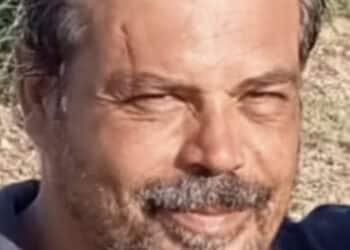 Franca con Gianni piangono la prematura scomparsa del loro amato figlio Andrea Cammisuli