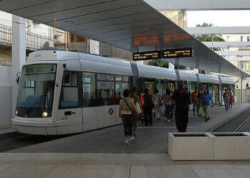 Sinnai, difficoltà per gli studenti pendolari che devono raggiungere gli istituti di Via Vesalio: “Alcuni pensano di lasciare gli studi”