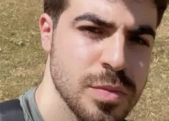 Precipita dal balcone di un b&b e muore a 27 anni: indagato l’amico