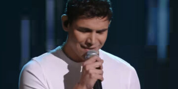 La poesia di EroCaddeo conquista l’Italia: vola in semifinale il cantautore di Sinnai con il suo brano “Punto”