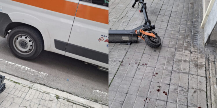 Cagliari, 19enne scivola con il monopattino in piazza Salento: “Per fortuna indossava il casco”