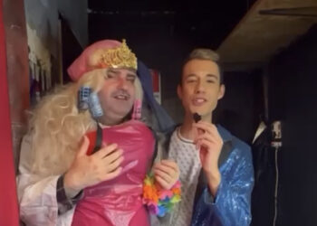 L’icona trash Rosario Muniz al Mood Club di Cagliari: “Stop al bullismo, alle guerre, e all’omofobia” (VIDEO)