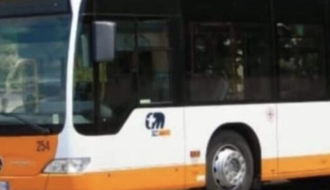 Pendolari in trappola: studenti sardi tra bus pieni e ritardi