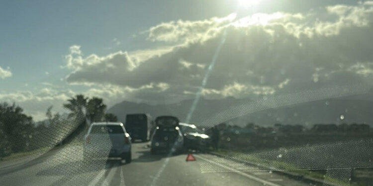 Incidente sulla SS 195 in direzione Capoterra: tre auto coinvolte