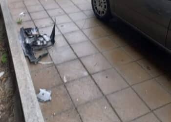 Cagliari, frammenti d’auto e detriti cadono dall’Asse Mediano: “Servono urgentemente barriere fonoassorbenti”