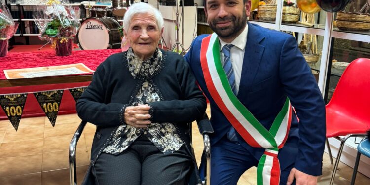 Cagliari festeggia i 100 anni di Raffaela Cabboi