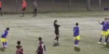 “Almeno un pugno”: arbitra insultata da alcuni genitori a Mandas, la sanzione è di 80 euro