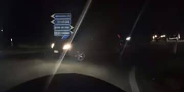 In contromano tra Sinnai e Maracalagonis, auto rischia di travolgere una moto