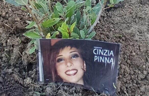 Cagliari, anche Cinzia Pinna nel giardino dell’arte e dell’amore per dire no alla violenza