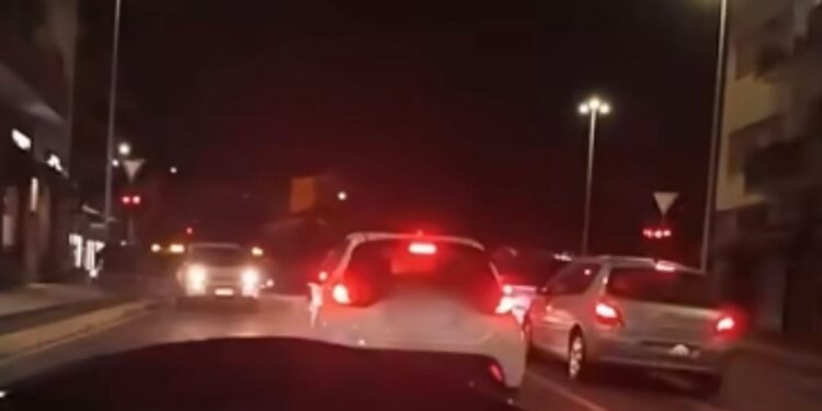 Cagliari, in contromano a gran velocità in via dei Giudicati: frontale sfiorato