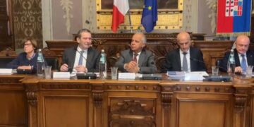 Cagliari sempre più blindata, nasce la super zona rossa: da piazza del Carmine fino alla stazione e a viale La Playa