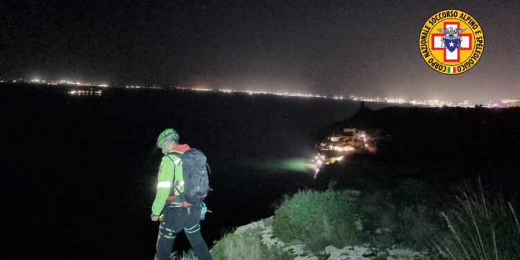 Cagliari, donna scomparsa a Calamosca: le ricerche con i droni andranno avanti per tutta la notte