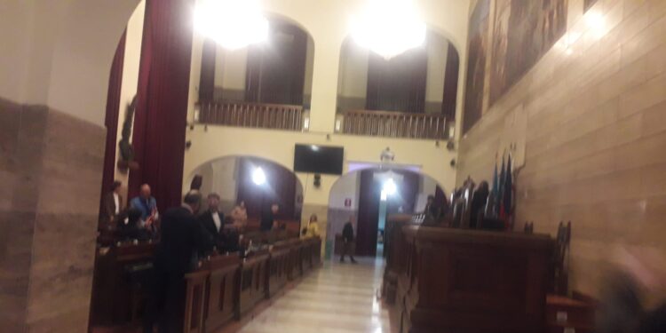 Cagliari, in consiglio comunale approda il Puc ed è subito scontro su case e trasporti