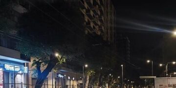 Cagliari, viale Trieste fantasma: buia e deserta a due passi dalle strade di shopping e movida