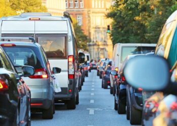 Cagliari, traffico da incubo e parcheggi introvabili: la promessa degli spazi della Regione svanita nel nulla