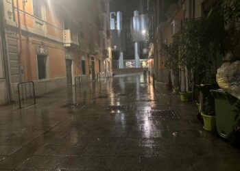 Botte tra stranieri in via Sardegna, arrivano due ambulanze: la Marina di Cagliari e’ un quartiere in ostaggio