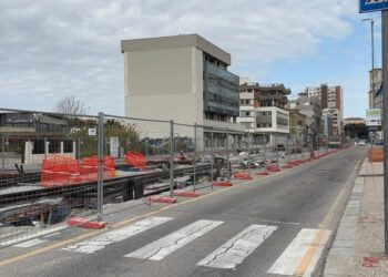 Cagliari, la condotta in Viale Diaz di nuovo rotta: ennesimo disagio per i ristoratori