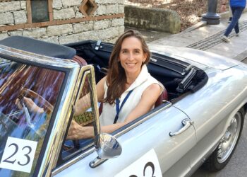 “Ruote nella Storia”, auto d’epoca e paesaggi mozzafiato lungo le coste della sardegna