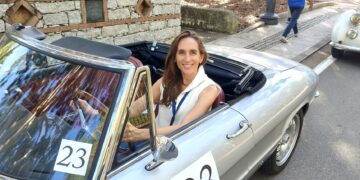 “Ruote nella Storia”, auto d’epoca e paesaggi mozzafiato lungo le coste della sardegna