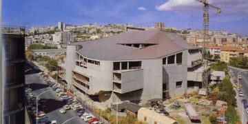 Cagliari, negozi al buio e commercianti furibondi: a Sant’Alenixedda niente luce per un’intera mattinata