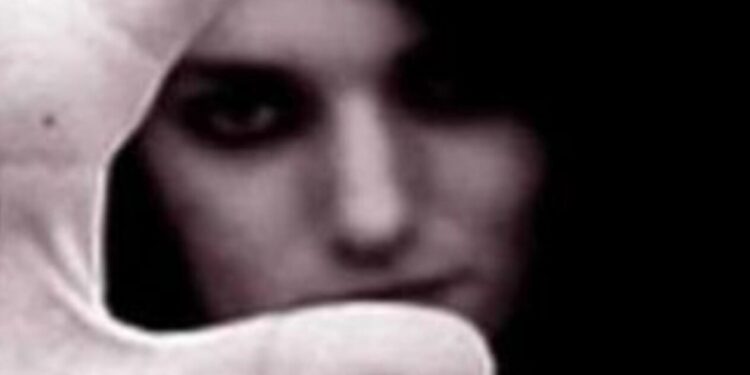 Pirri, molestata da un uomo che la tormenta mostrando le natiche: “Chiedo solo di lavorare in pace”