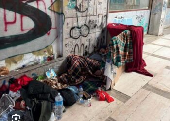 Cagliari, il Centrodestra vota contro l’abolizione del divieto di bivacco e accattonaggio