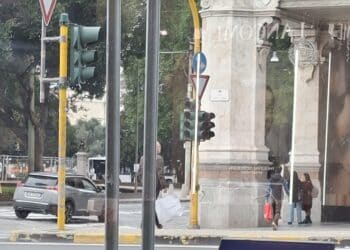 Cagliari, semafori ko da ore in via Roma