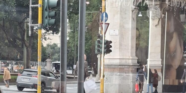 Cagliari, semafori ko da ore in via Roma