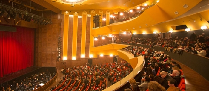 Clamoroso al teatro Lirico, i revisori dei conti bocciano il bilancio e va in scena il caos