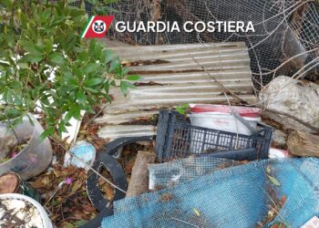 Cagliari, scoperta una discarica abusiva di 700 metri quadri sul lungomare: identificate 2 persone