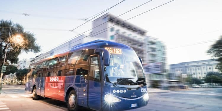 Disagi con i mezzi pubblici nel Cagliaritano, corse insufficienti nelle ore di punta e viaggi da incubo per i pendolari