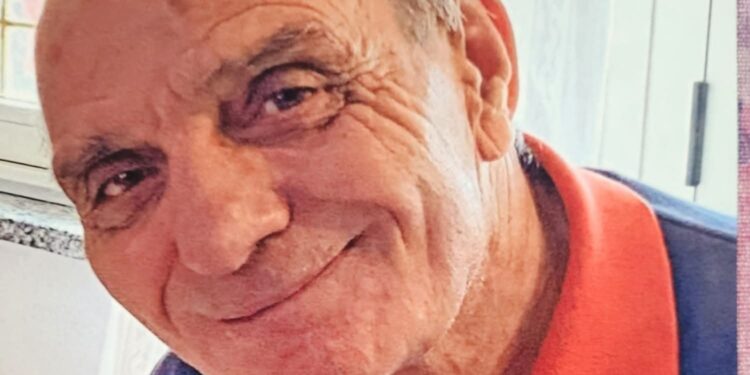 Assemini dice addio a Vincenzo Stara, lo storico bidello dal cuore d’oro delle scuole elementari