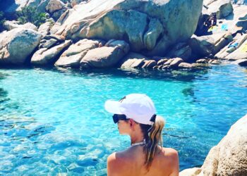 “Con 18 gradi in Sardegna e pochi turisti, serve abbattere la tassa di imbarco”: fa discutere la proposta di Alberto Urpi