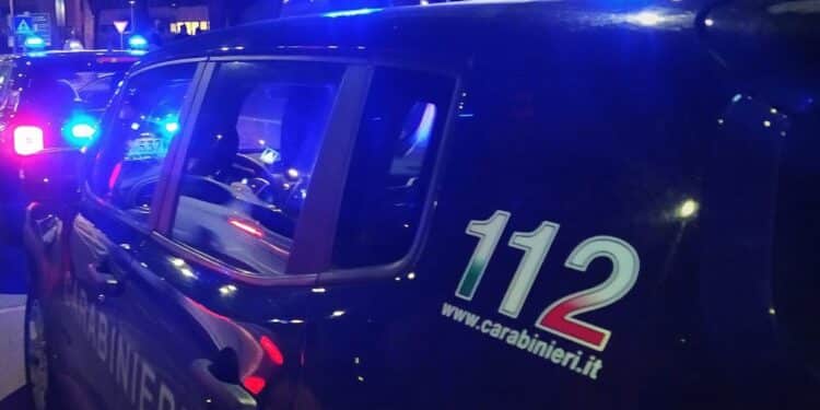 Cagliari, si azzuffano tra loro poi aggrediscono i carabinieri: arrestate 3 donne