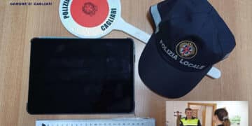 Cagliari, furto di un tablet da un’auto in sosta: la polizia locale identifica e denuncia un 35enne