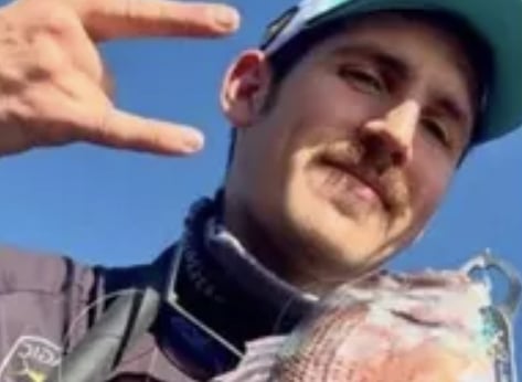 Dramma a Lanzarote: ucciso da un’onda anomala, muore a 27 anni a Riccardo Rocco