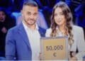 Affari tuoi, Giulia da Sassari vince 50 mila euro ma rinuncia alla maxi offerta di 150 mila euro per aprire il suo pacco