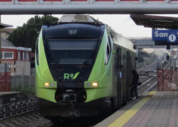 Agressioni sui treni in Sardegna, la proposta di Giovanelli: “Circolazione gratuita sui mezzi pubblici per le Forze dell’Ordine”