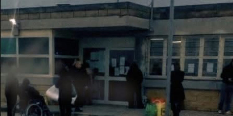 Uta, l’allarme della garante Irene Testa: “Familiari dei detenuti al freddo e al gelo senza sala d’attesa”