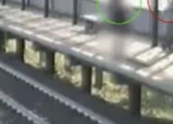 Ragazzine avvistate in metro e seguite fino a casa: 19enne arrestato per violenza sessuale