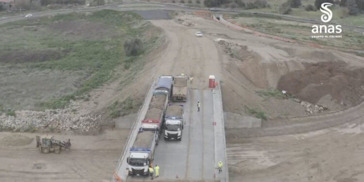 Statale 131: eseguito il collaudo statico del cavalcavia per il futuro collegamento tra Nuraminis e Serramanna