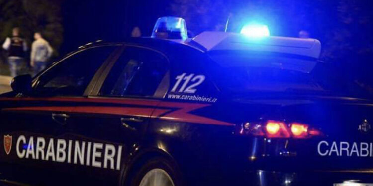 Cagliari, violenza a Sant’Elia fra coltelli e armi da fuoco: due feriti