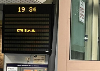 Monserrato, una ragazza da oltre sette ore al pronto soccorso per una sospetta appendicite acuta: “Non va per niente bene”